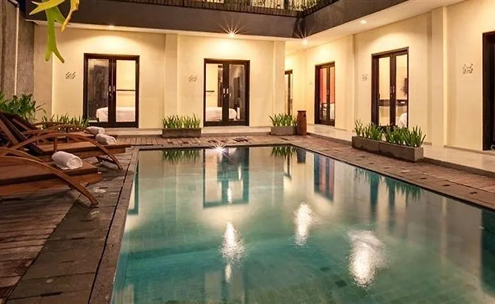 Zuk Hotel 3*