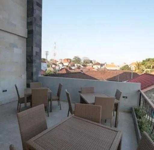 Zuk Hotel 3*