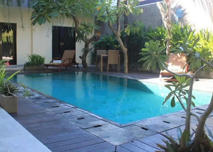 Zuk Hotel 3*